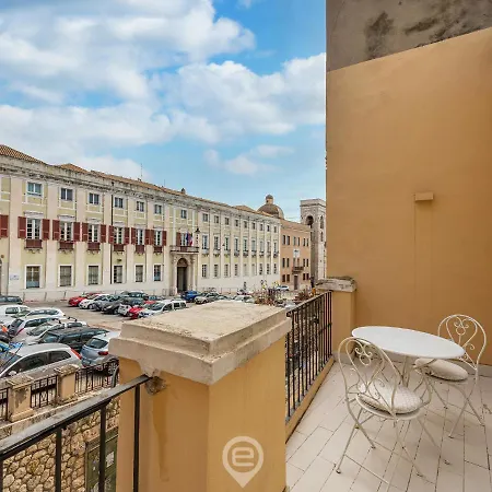 Royal * Cagliari